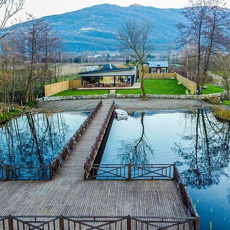 Vital Goel Sapanca Oezel Havuzlu Bungalov & Villa Bagian luar foto